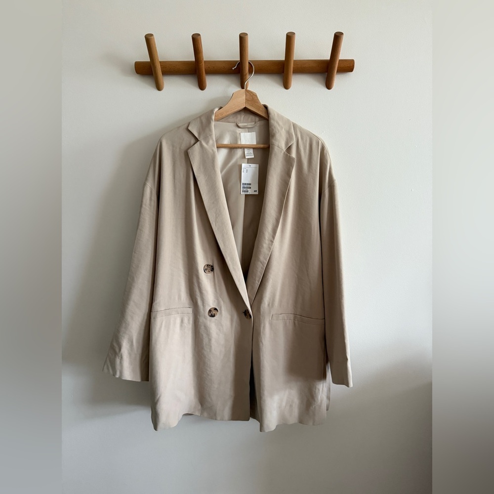 NWT — H&M Oversized Beige Women's Blazer Size Small